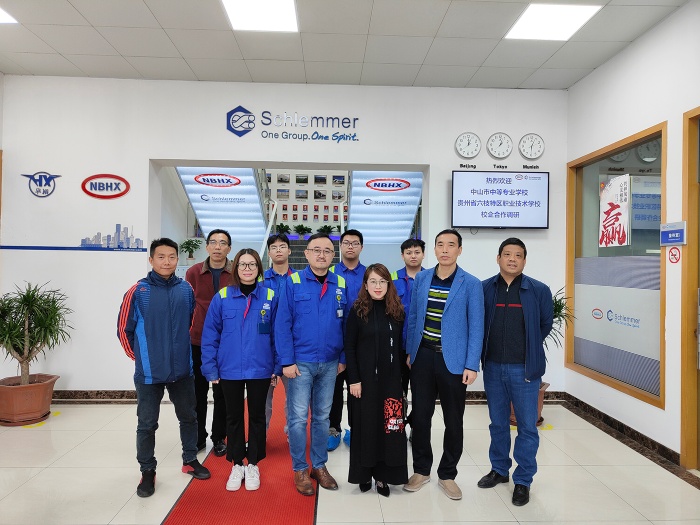 校企合作結碩果 結對幫扶綻新花