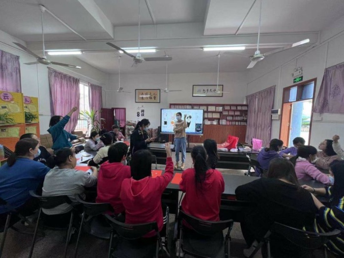 沙溪理工為云漢村30名婦女培訓非遺粵繡中珠繡工藝