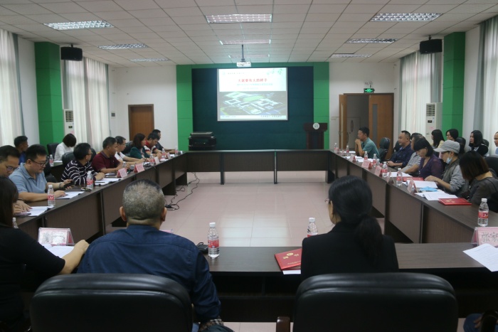 橫欄中學召開校級家長委員會會議