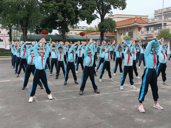 推動體育鍛煉，增強身體素質