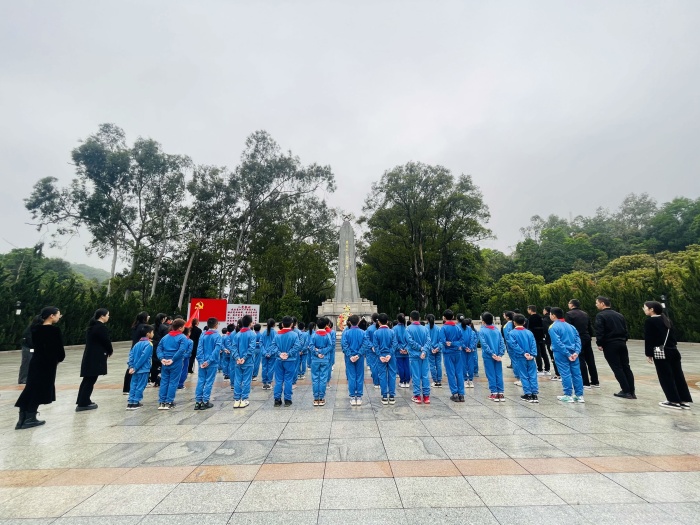 緬懷先烈 銘記歷史 致敬英雄 牢記擔當