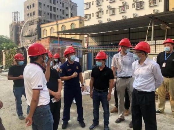 南頭鎮黨政主要領導帶隊開展國慶節前消防安全檢查