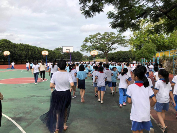 銘記歷史，濠涌小學(xué)開展“九一八”應(yīng)急疏散演練