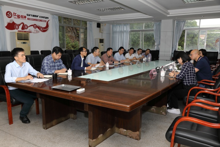 檢查落實展關懷 全力支持解困惑