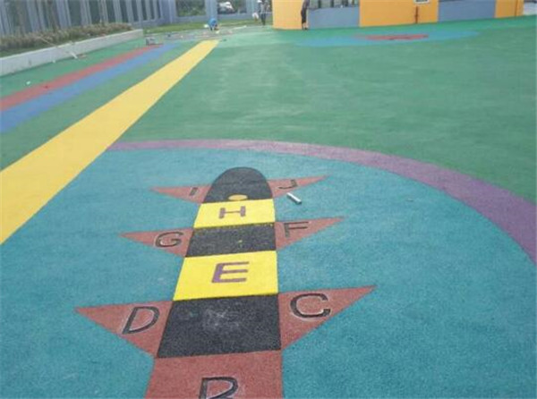 EPDM<a href=http://m.cnzcn.net.cn target=_blank class=infotextkey>塑膠跑道</a>