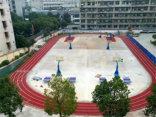 epdm透氣型<a href=http://m.cnzcn.net.cn target=_blank class=infotextkey>塑膠跑道</a>