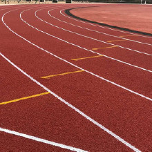 專業(yè)定制銷售透氣塑膠跑道 幼兒園塑膠跑道，透氣性塑膠跑道詳情請來電