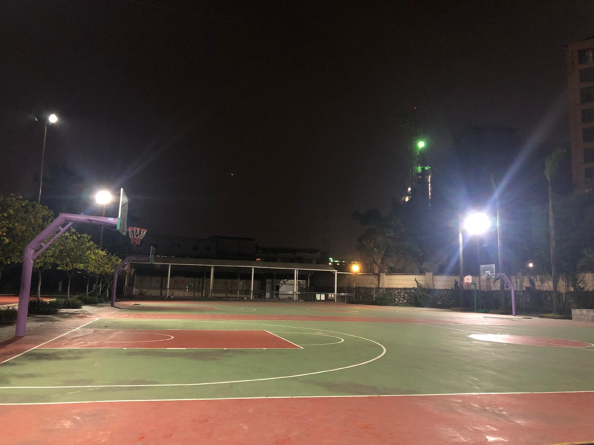 加拿達外國語學校（雅居樂校區）