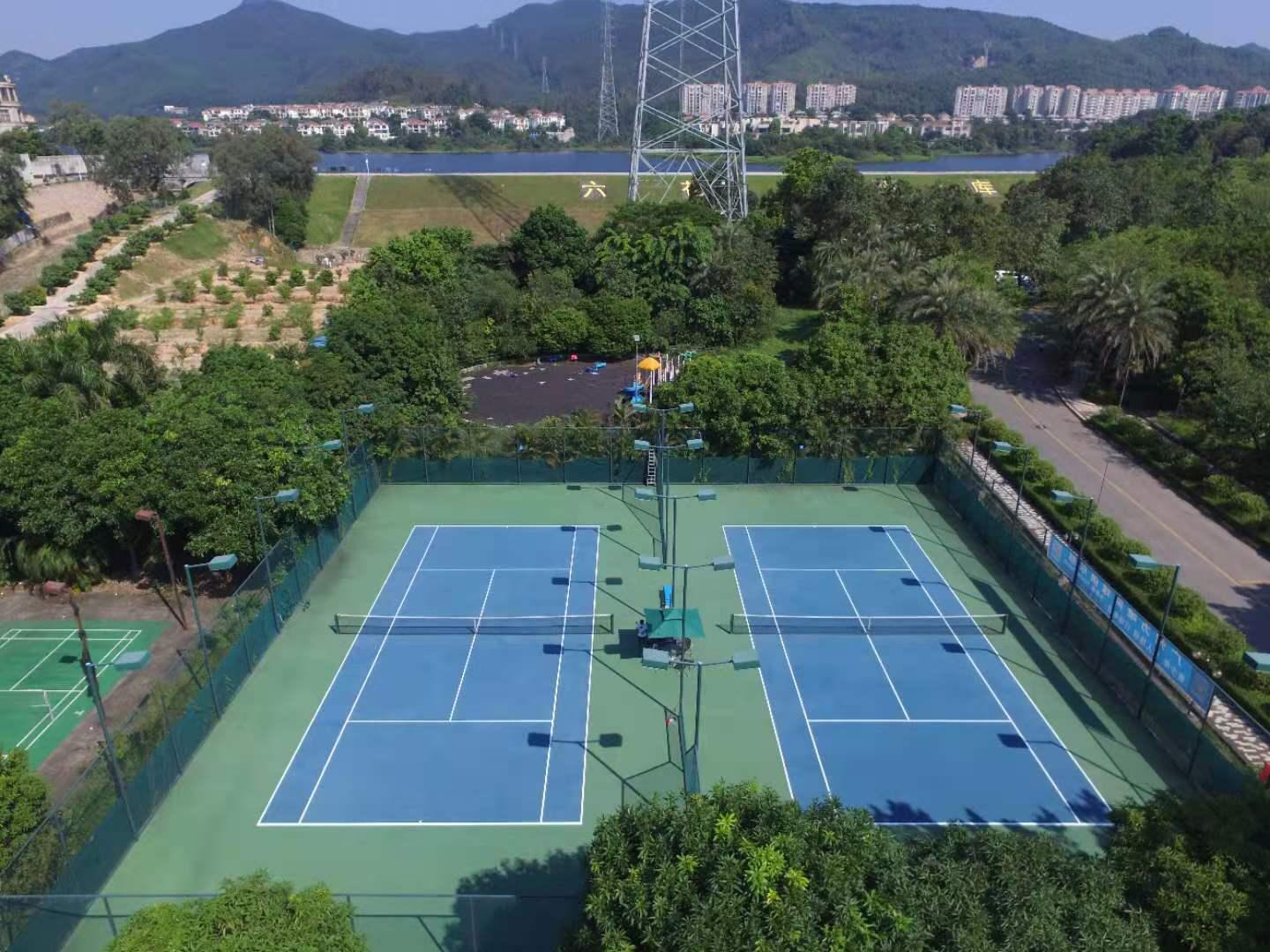 花都區金碧御水山莊網球場