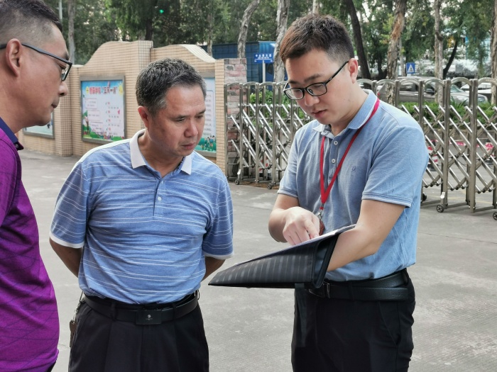 中山市教體局責任督學張立超來新苗學校檢查校園安全和疫情防控工作