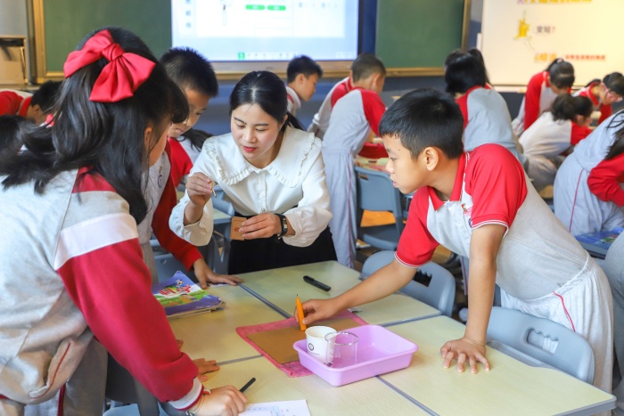 開(kāi)發(fā)區(qū)博凱小學(xué)承辦市新教師培訓(xùn)小學(xué)科學(xué)課例現(xiàn)場(chǎng)展示活動(dòng)