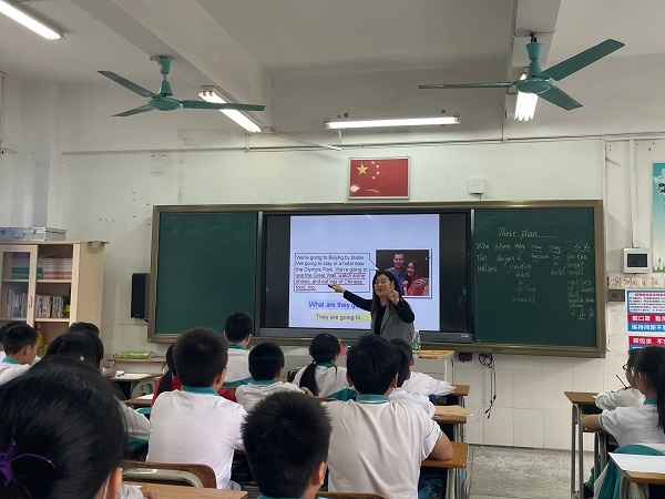 英語課堂展風(fēng)姿，專業(yè)引領(lǐng)促成長