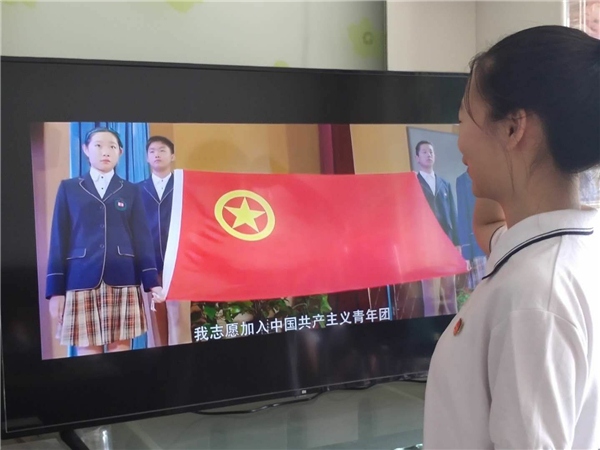 火炬區一中團委舉行“五四”主題宣傳教育實踐活動