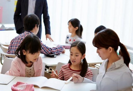 10月1日起將取消“周中課”，家長(zhǎng)各執(zhí)己見(jiàn)，有人歡喜有人愁