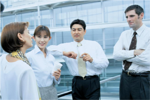 一夜降200萬，學區房要涼了？“后雙減時代”這些政策不能不看