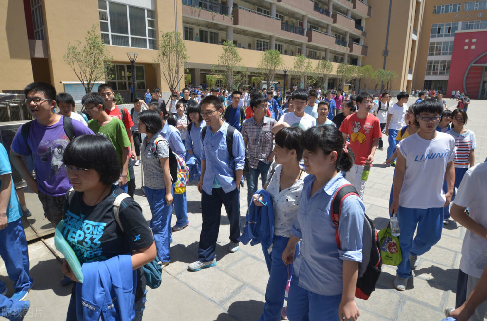 “5＋2”延時和“彈性離校”，有利有弊，靈活政策須活用