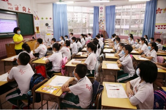 教師職稱評定“新標準”，老教師迎來好消息，職教年齡成關鍵