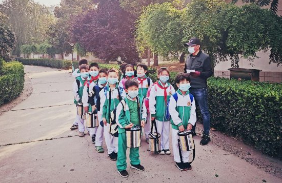 義務教育階段“卷”不起來了，教育部發布通知，學生不用早起了