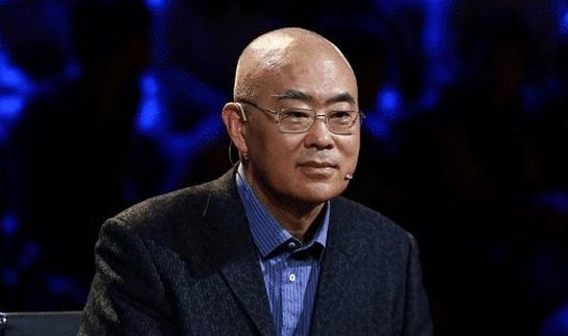 鄭淵潔“怒批”語文教材誤人子弟，引起家長共鳴：內(nèi)容經(jīng)不起推敲