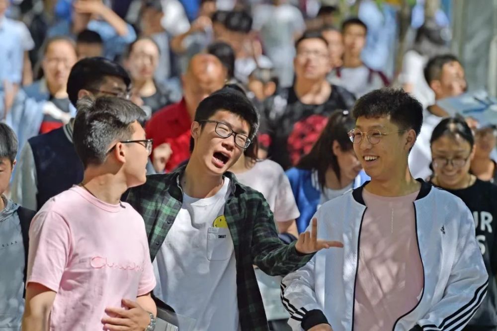 江西發(fā)文！5類(lèi)人員不得報(bào)名2022年高考，你符合要求嗎？