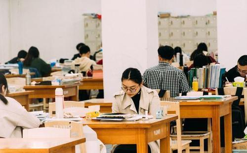 比英語四六級“含金量”高的證書，學生早考早受益，你考了嗎