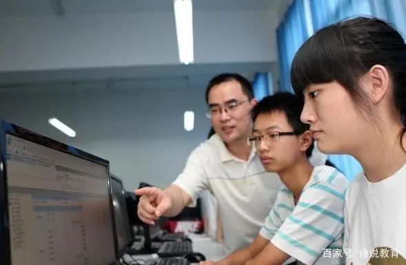 山東一考生不愿上清華，班主任上門勸說，發現家長才更令人頭疼