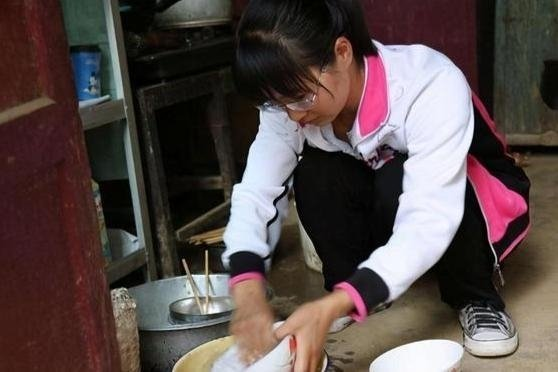 “學霸”高考只考了47分，爺爺含淚求復查，分數出來后全家沉默