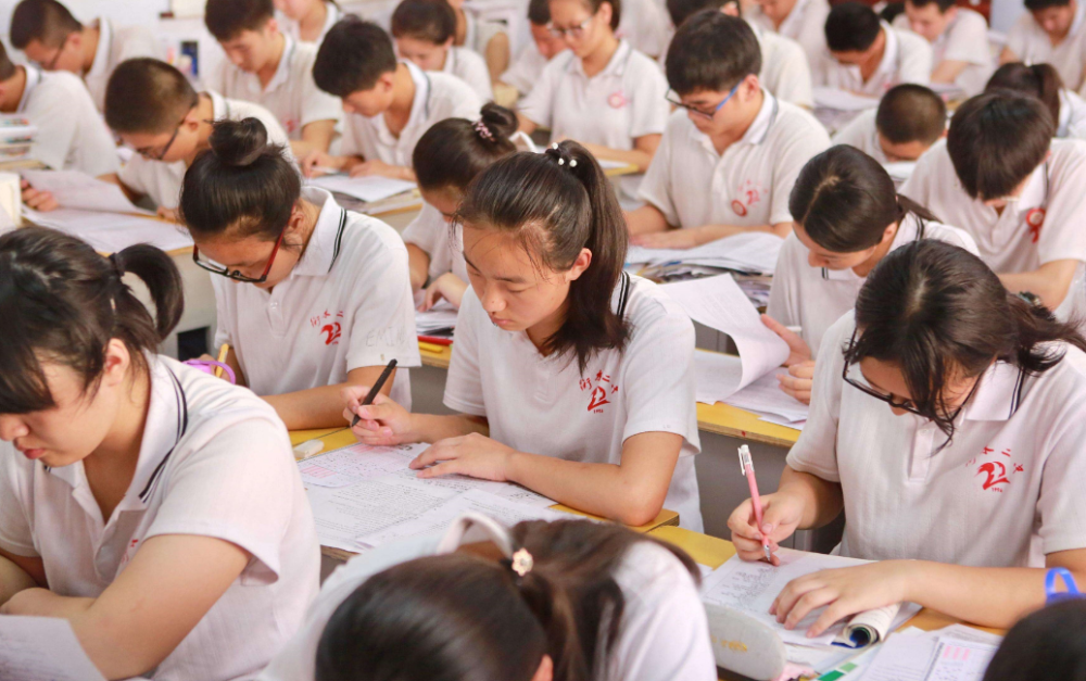 高考459分的“尷尬”，高不成低不就，學(xué)生報考成為大難題