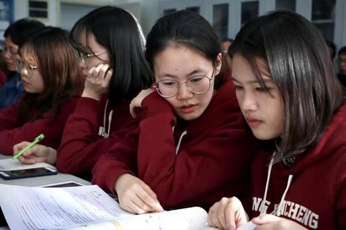 公費師范生和師范生的4大不同，專家匯總過后，學(xué)生傾心哪一種