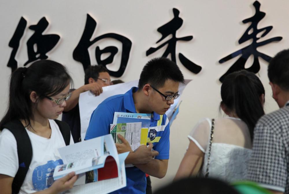 高考狀元為何不選師范和醫(yī)學(xué)專業(yè)？并非職業(yè)歧視，其中的緣由在此