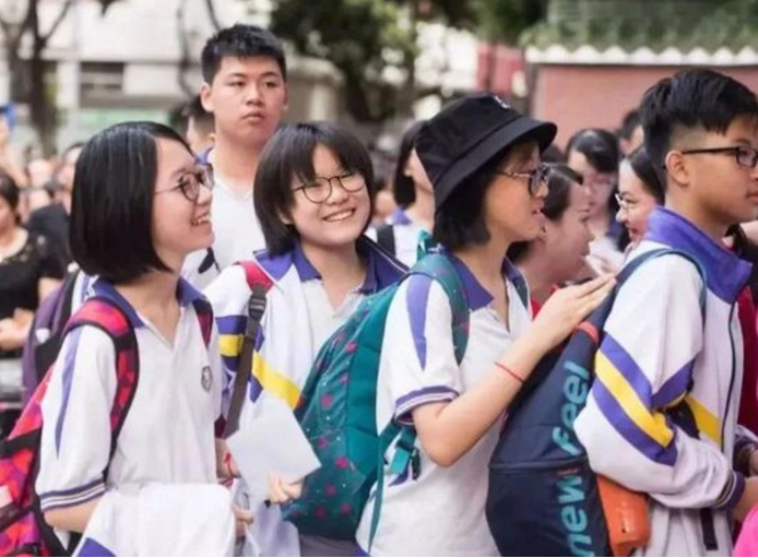 高考中“取消”一門學(xué)科投票，英語位列第2，榜首一點(diǎn)也不意外