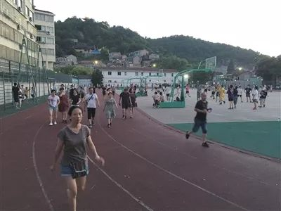 9所符合條件的城區學校的體育場地全部向社會開放