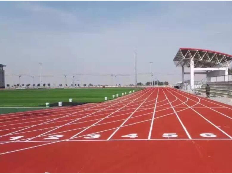 室外<a href=http://m.cnzcn.net.cn target=_blank class=infotextkey>塑膠跑道</a>耐用嗎