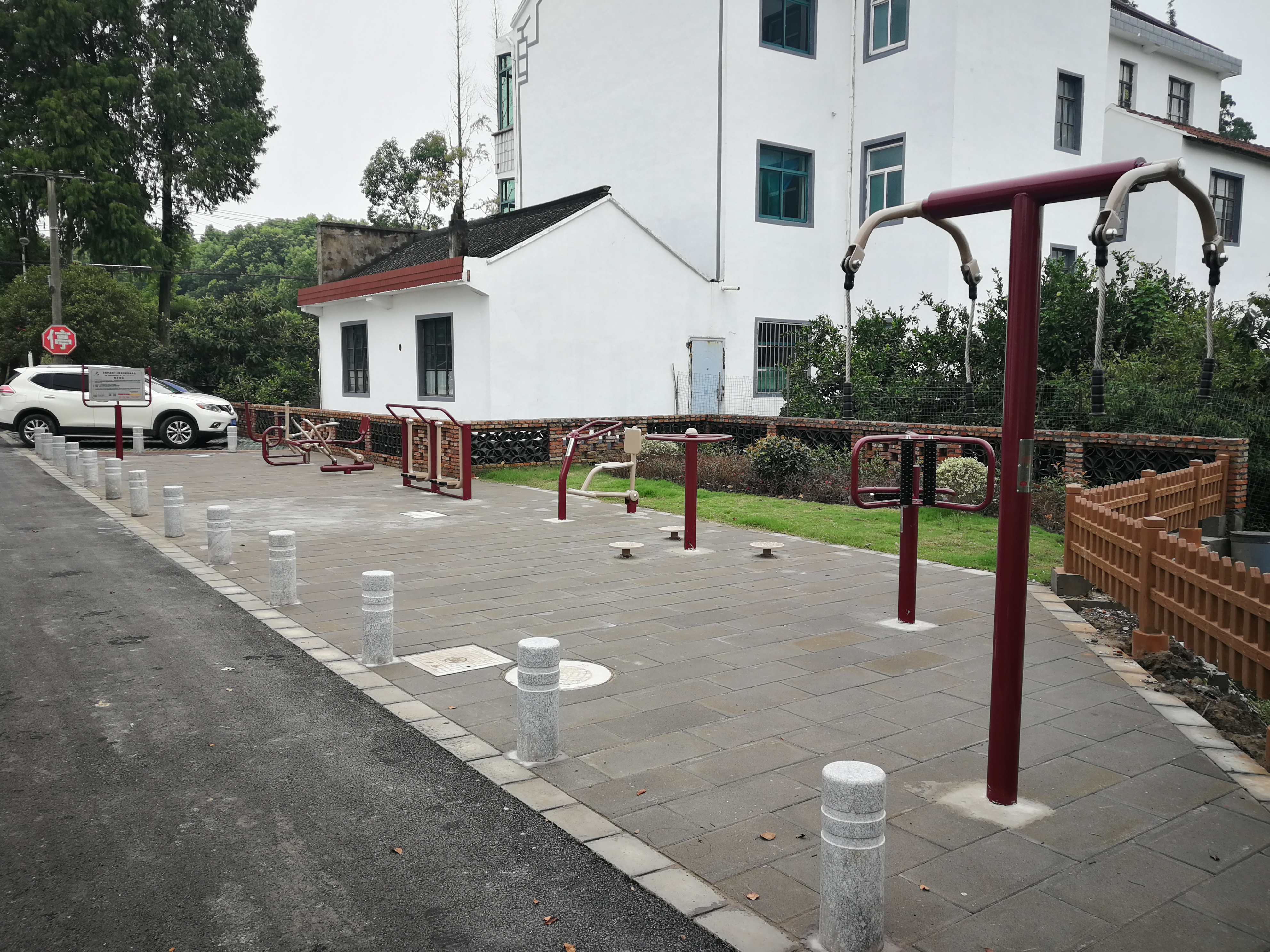 貿中廣場市民益智健身點