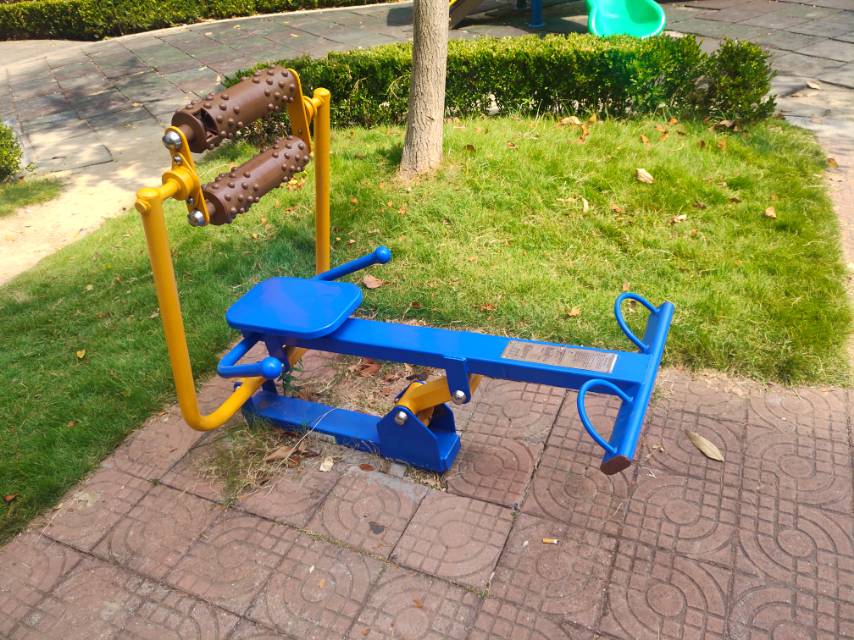 腹背屈伸/劃船訓練器