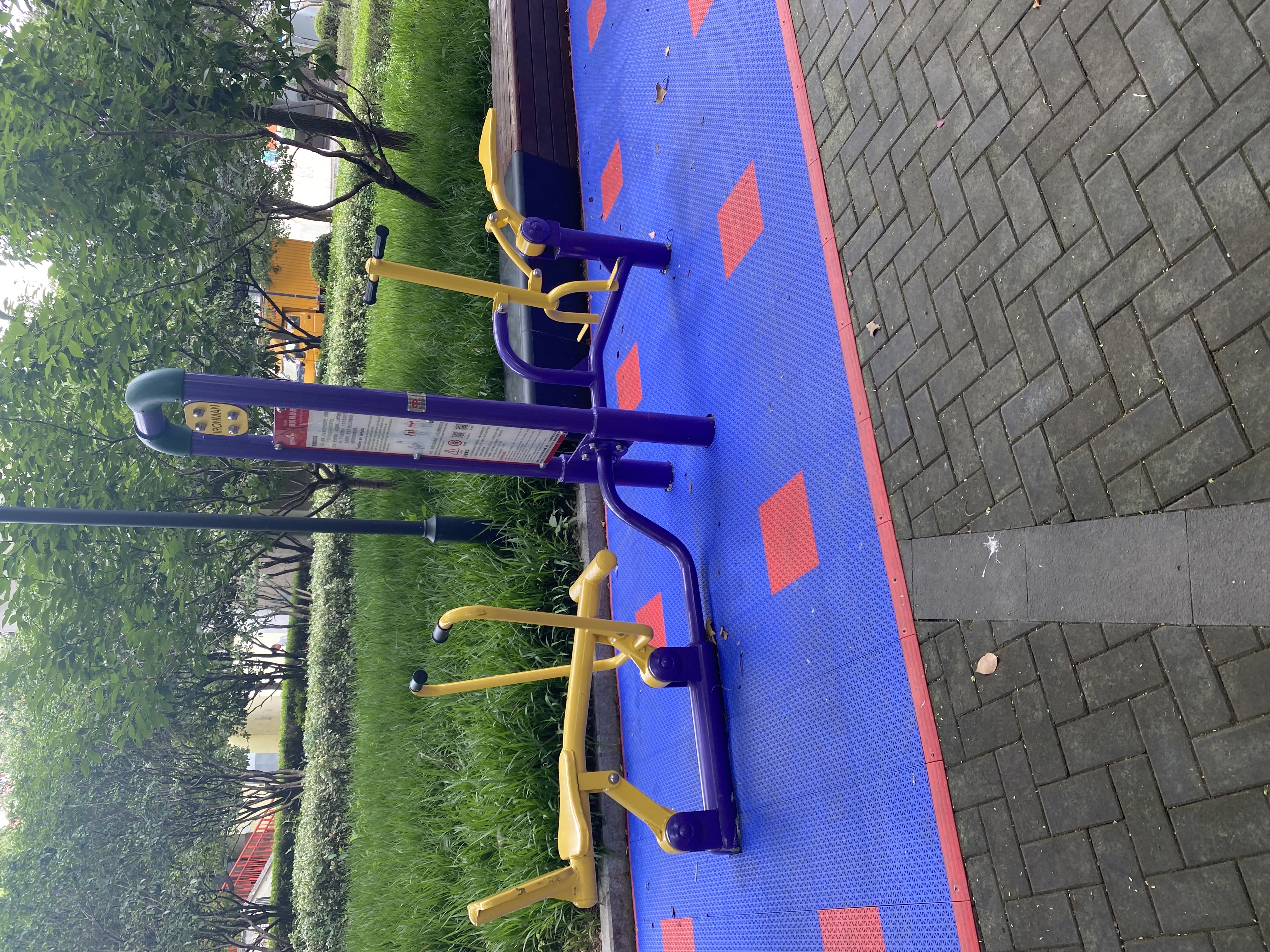 健騎劃船器 健騎劃船器