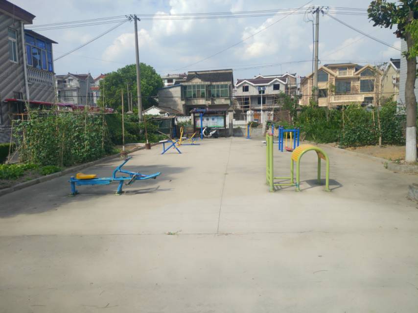 朱浦村動(dòng)遷戶西區(qū)健身點(diǎn)