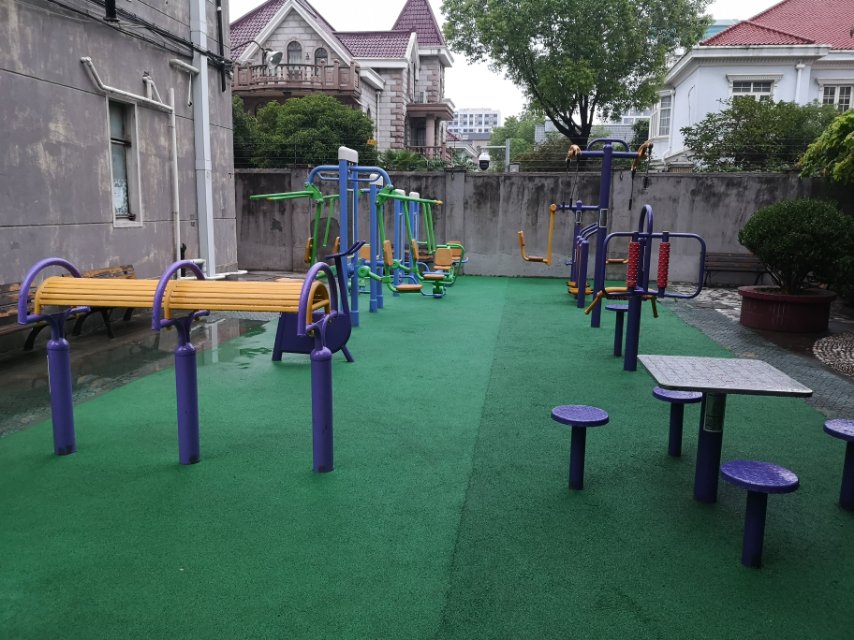 虹康綠地網(wǎng)球場(chǎng)