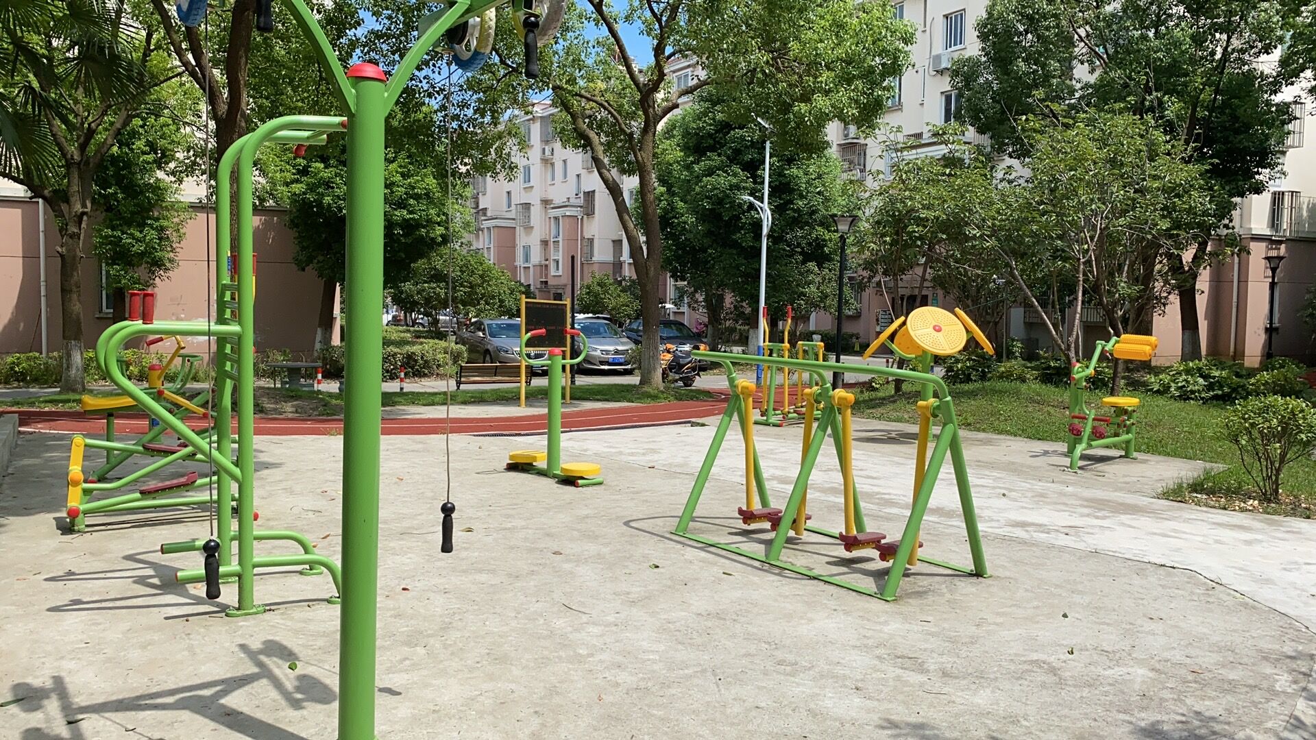 歐風家園77弄西側小花園