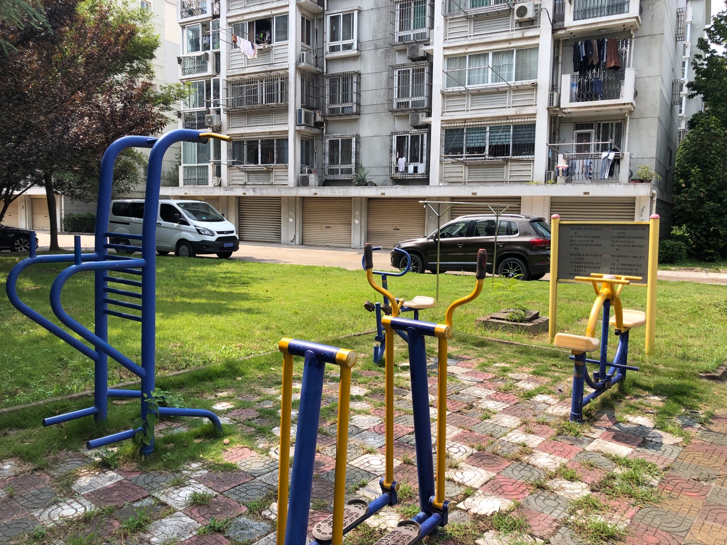 楊柳社區(qū)星華公路1662弄健身點