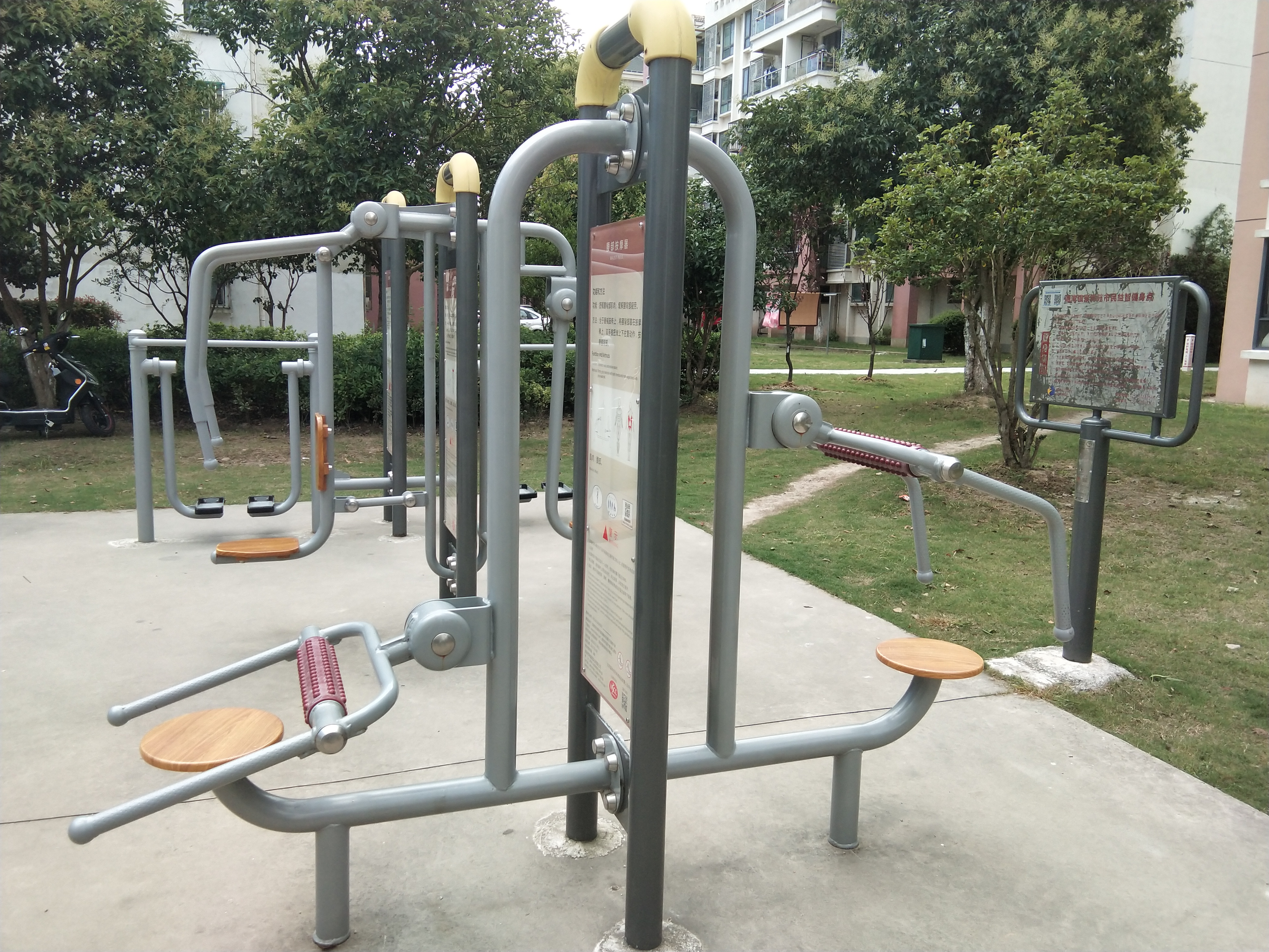 頸腰按摩器 頸腰按摩器