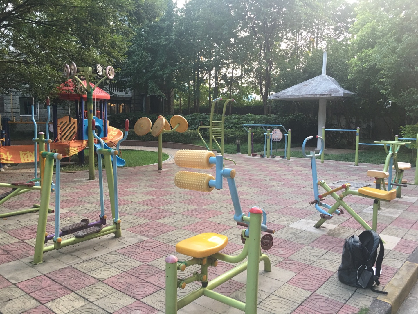 錦華居委湘府花園小區點