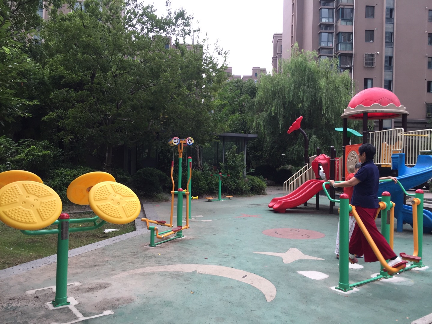 金色西郊城三期健身點