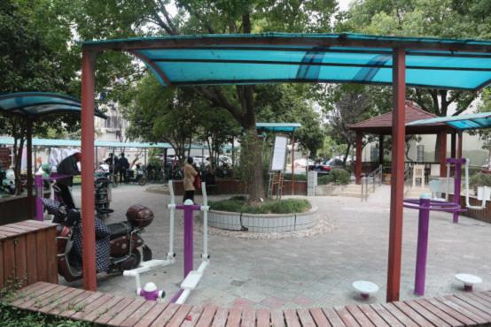 顓橋鎮興銀居委會健身點