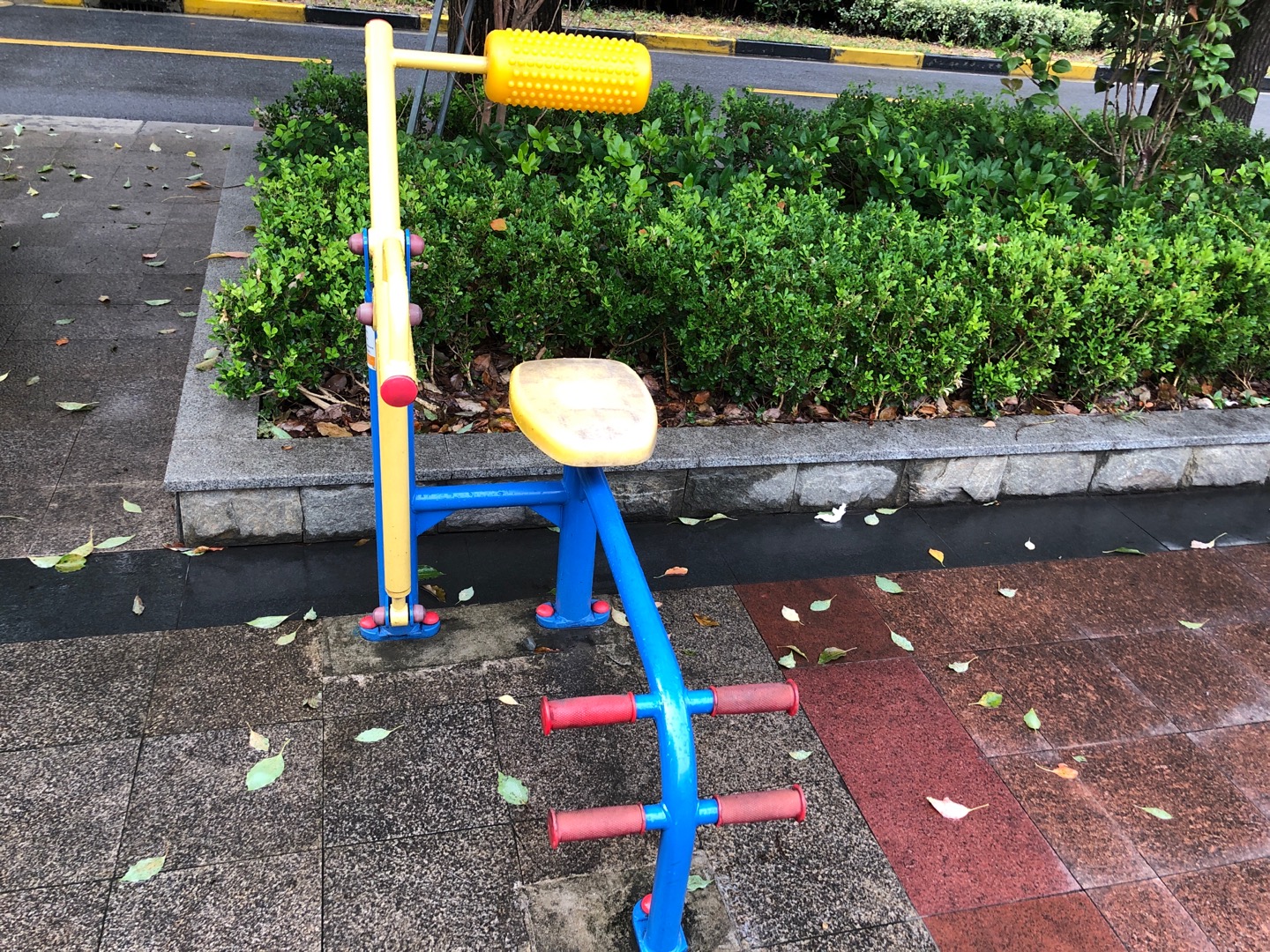 腹背鍛煉器 腹背鍛煉器