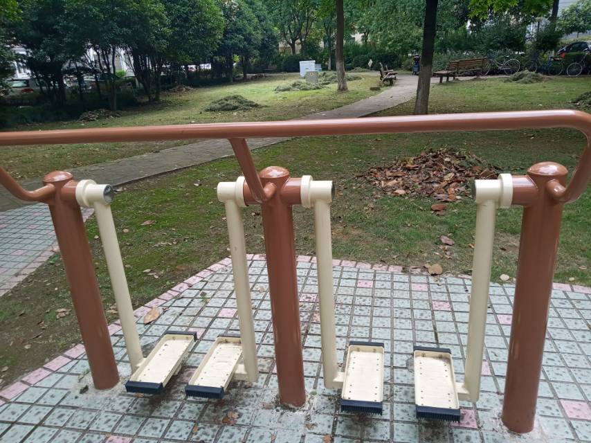 二位太空漫步機 二位太空漫步機