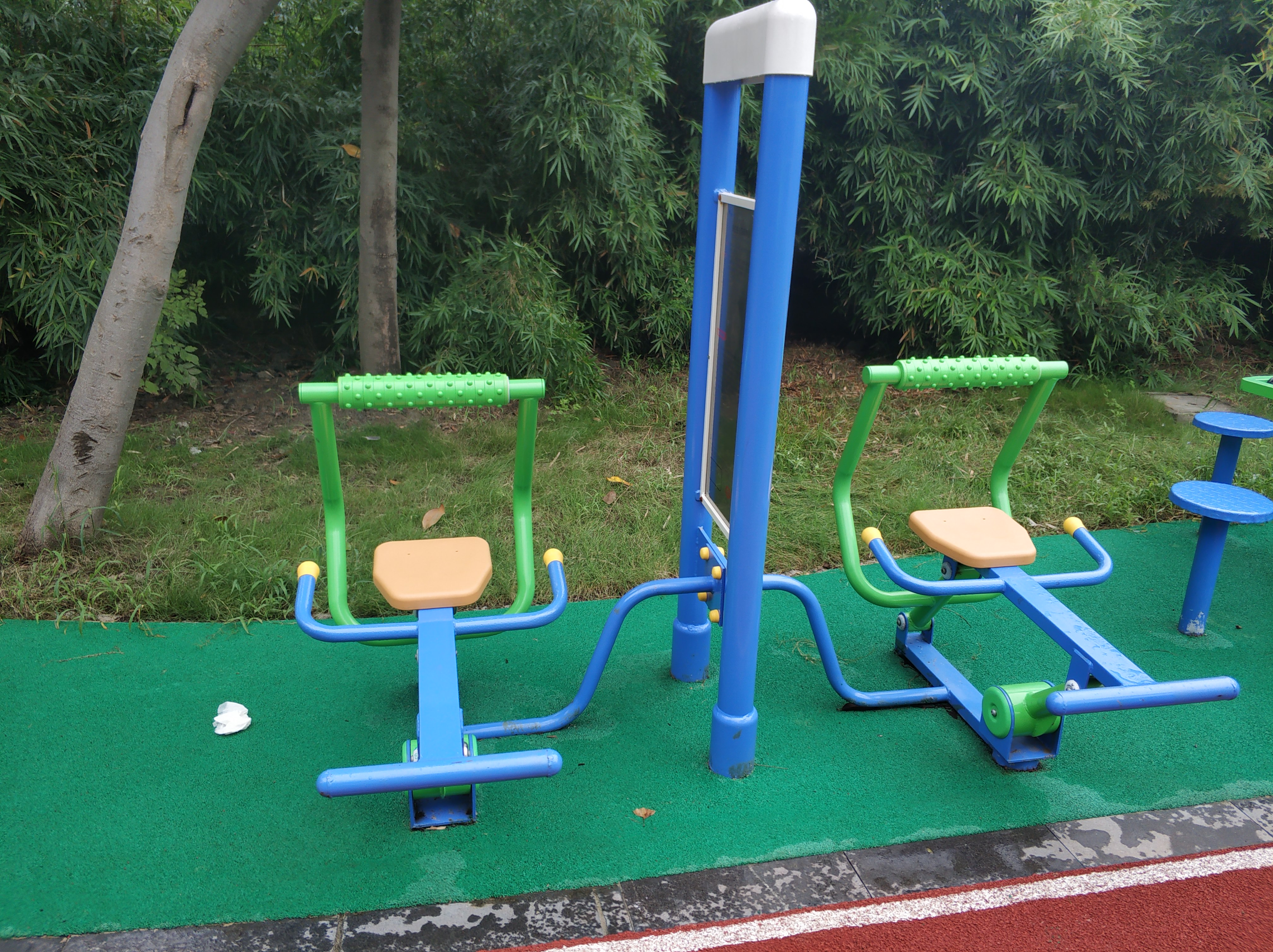 雙立柱背部訓練器 雙立柱背部訓練器