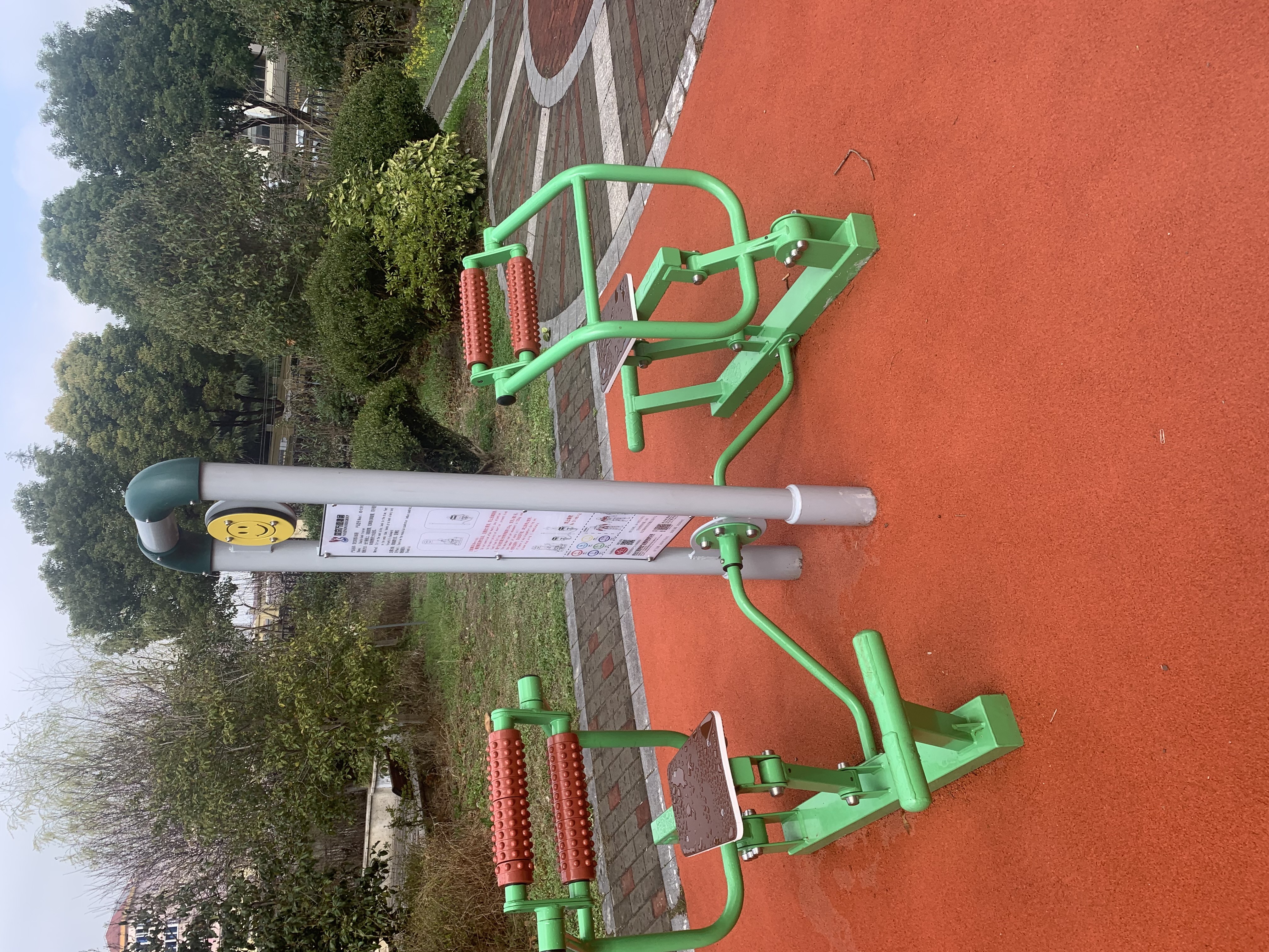 雙位背部訓練器