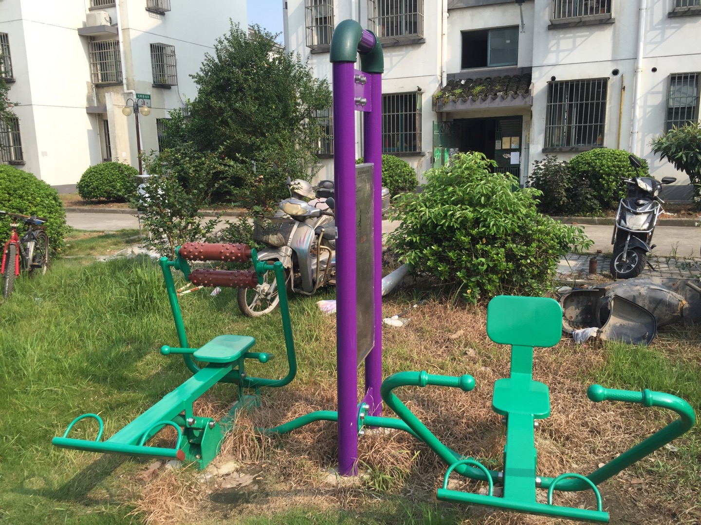 腹背屈伸/劃船訓練器