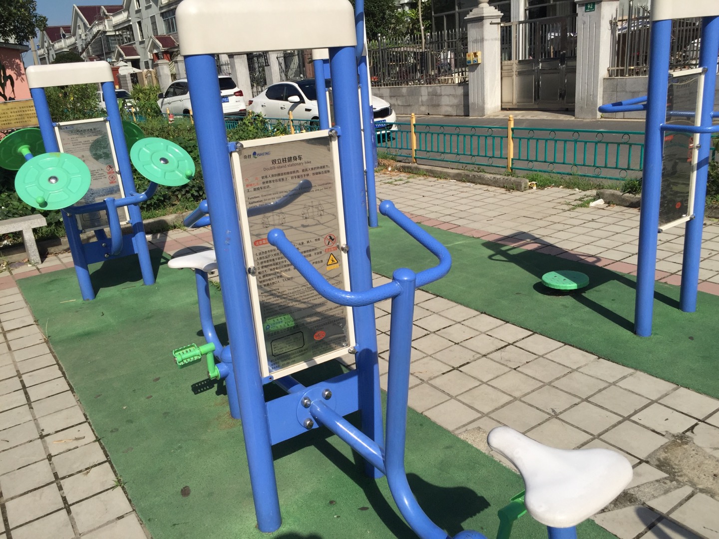 雙立柱健身車 雙立柱健身車